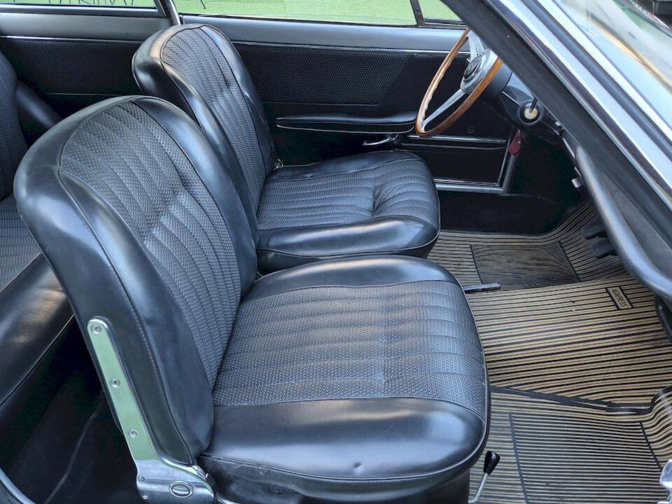 Image 38/54 de FIAT 1300 Vignale (1965)