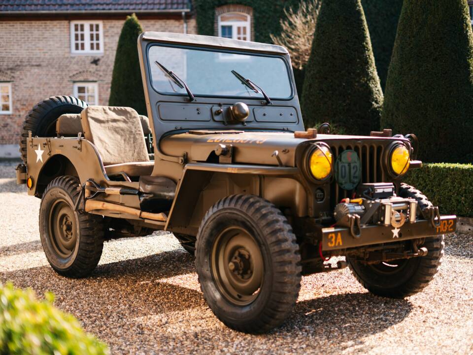 Image 1/13 of Willys Jeep M38 A1 (1952)