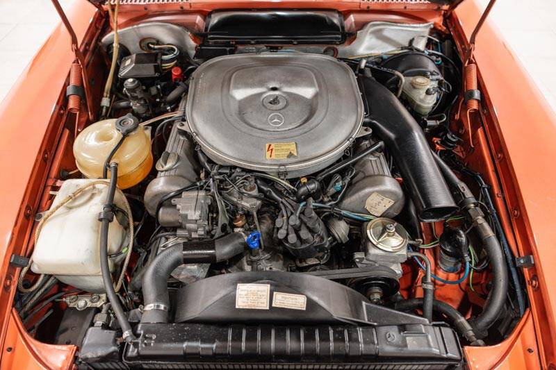 Image 79/89 of Mercedes-Benz 500 SLC (1980)