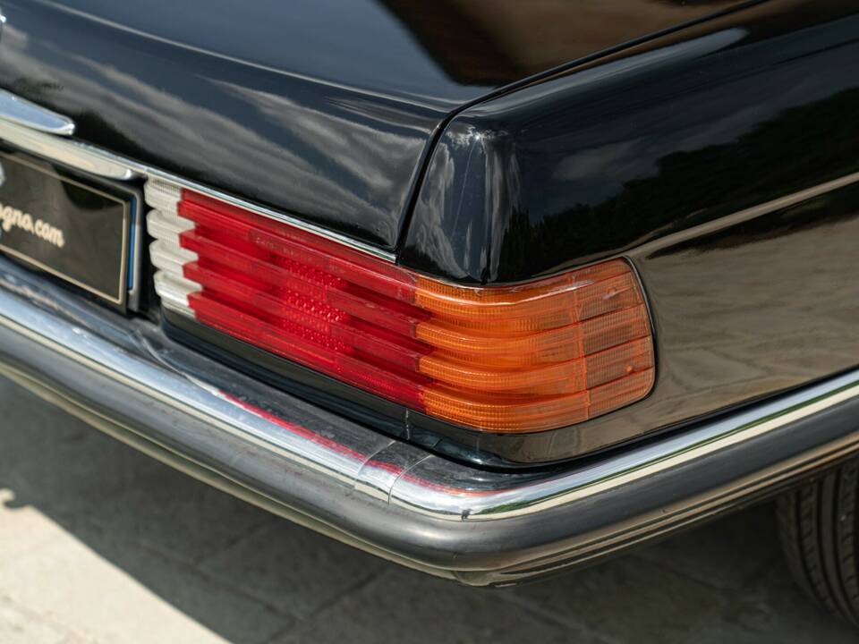 Image 14/50 of Mercedes-Benz 300 SL (1986)