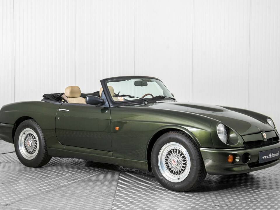 Immagine 5/50 di MG RV8 (1994)