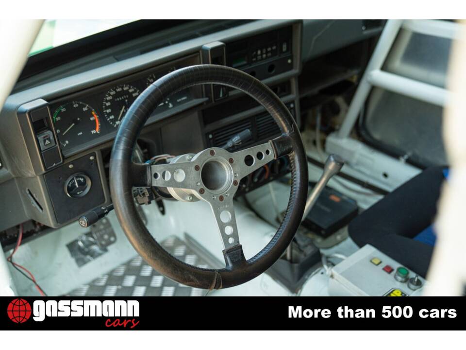 Image 11/15 of Alfa Romeo 75 3.0 V6 QV (1988)