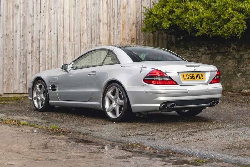 Image 16/50 de Mercedes-Benz SL 55 AMG (2006)