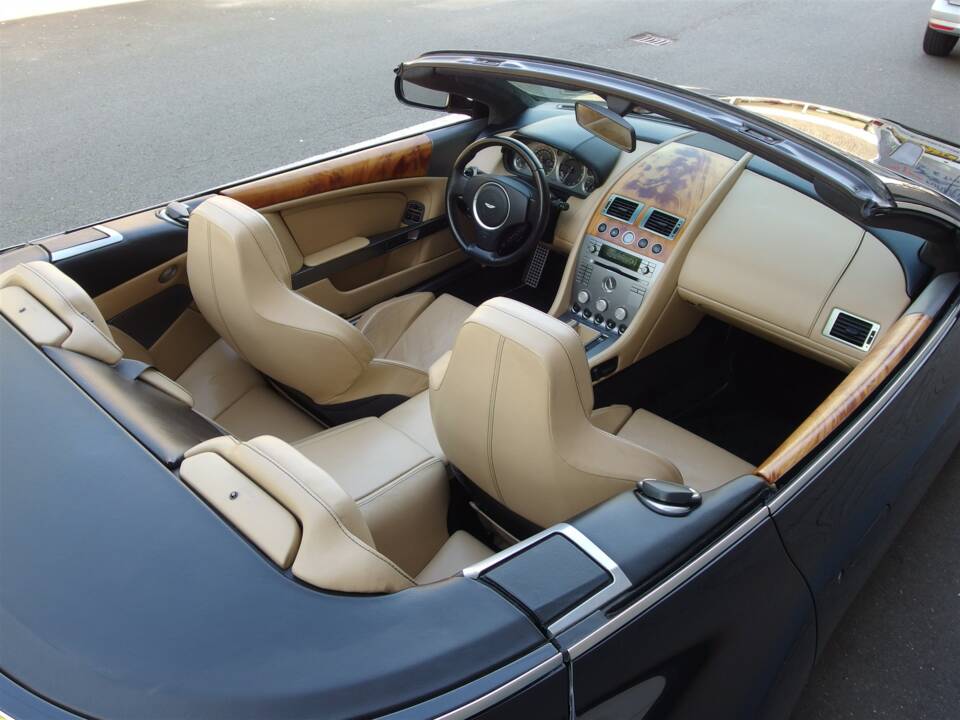 Bild 55/99 von Aston Martin DB 9 Volante (2006)