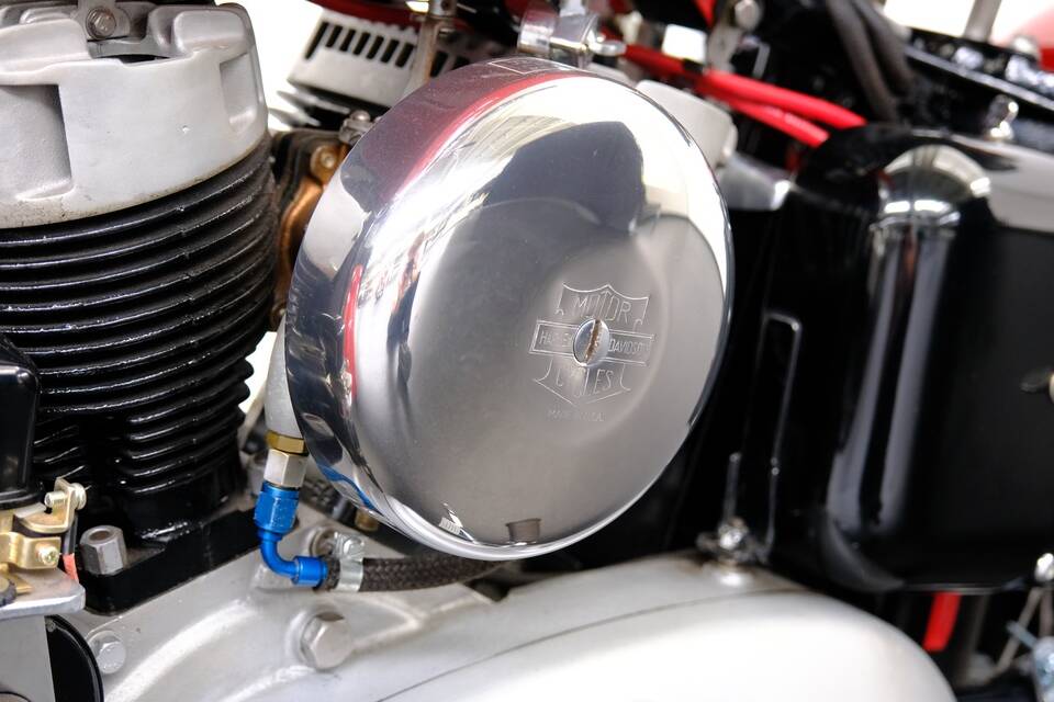 Immagine 37/72 di Harley-Davidson Model KH (1956)