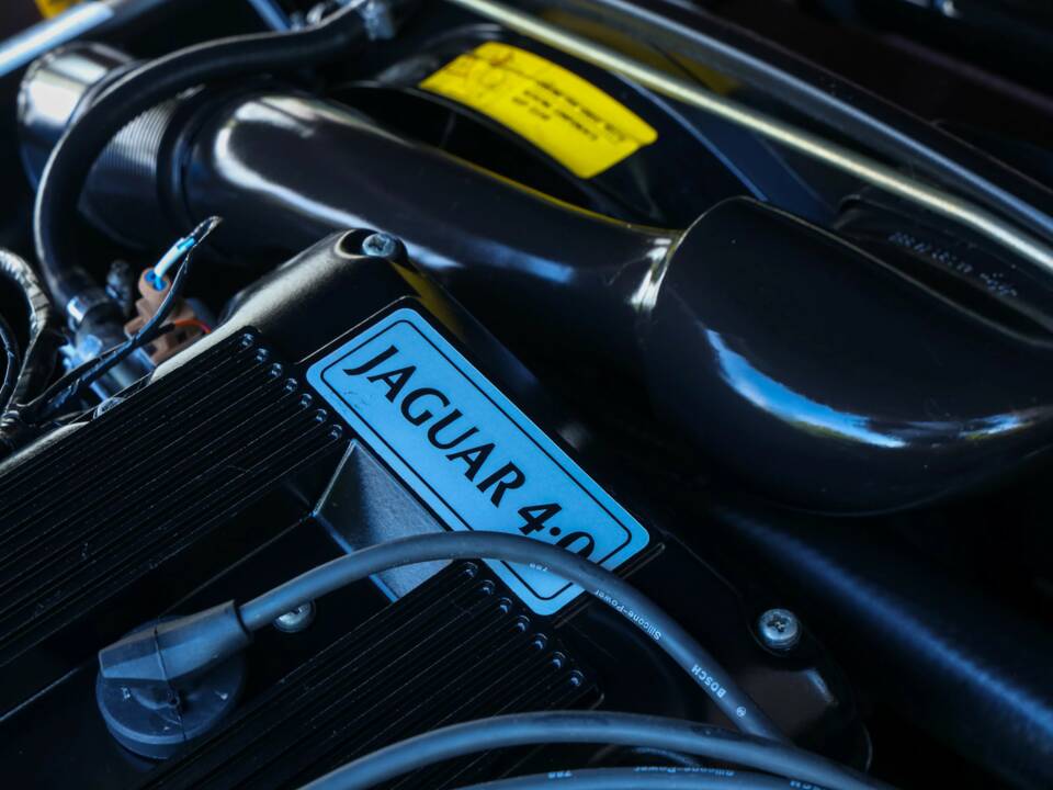 Image 28/50 of Jaguar XJS 4.0 (1994)