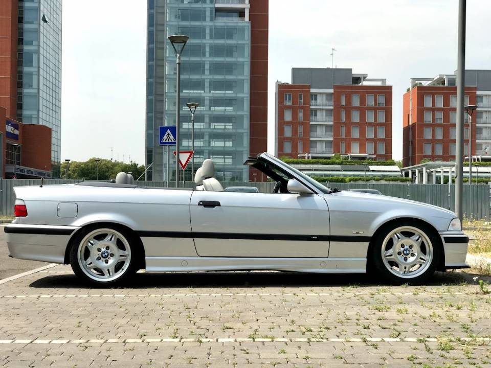Immagine 17/41 di BMW M3 (1999)