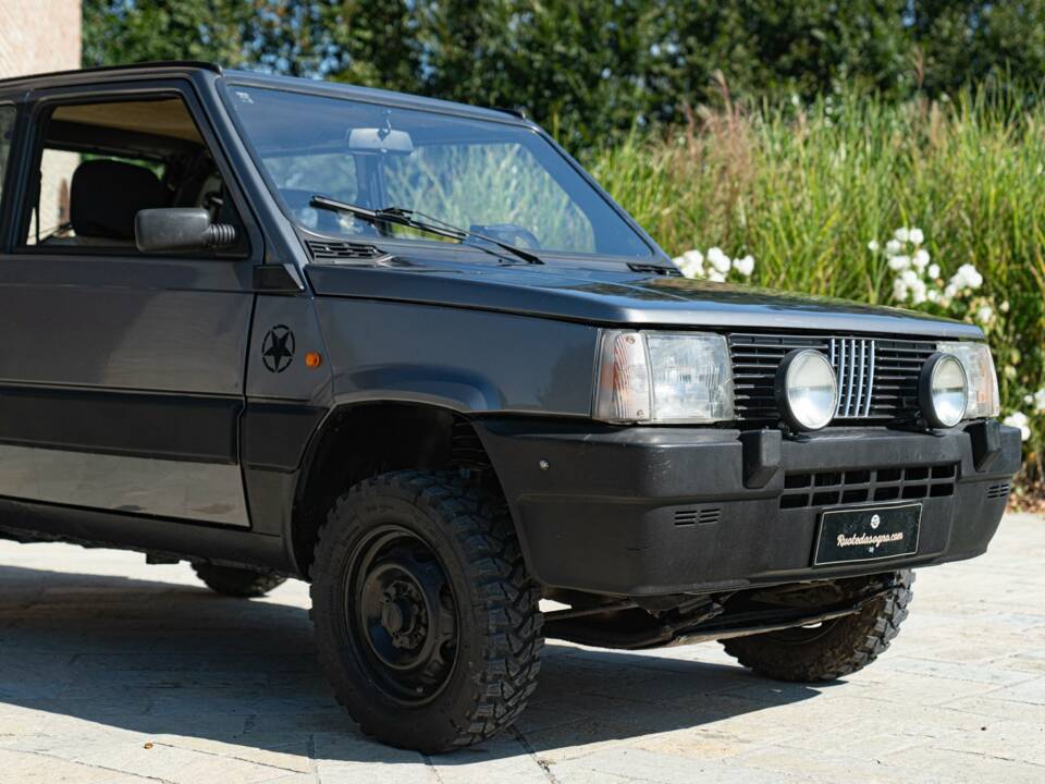 Bild 9/50 von FIAT Panda 4x4 1,0 (1987)