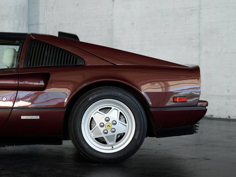 Bild 6/50 von Ferrari 328 GTS (1988)