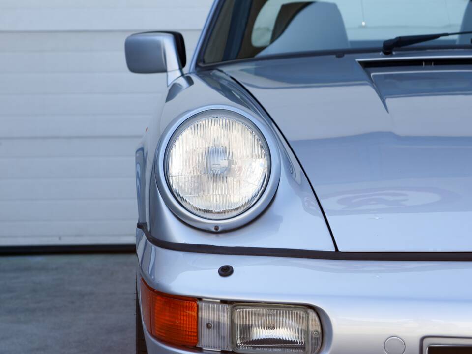 Image 14/46 of Porsche 911 Carrera 2 (1991)