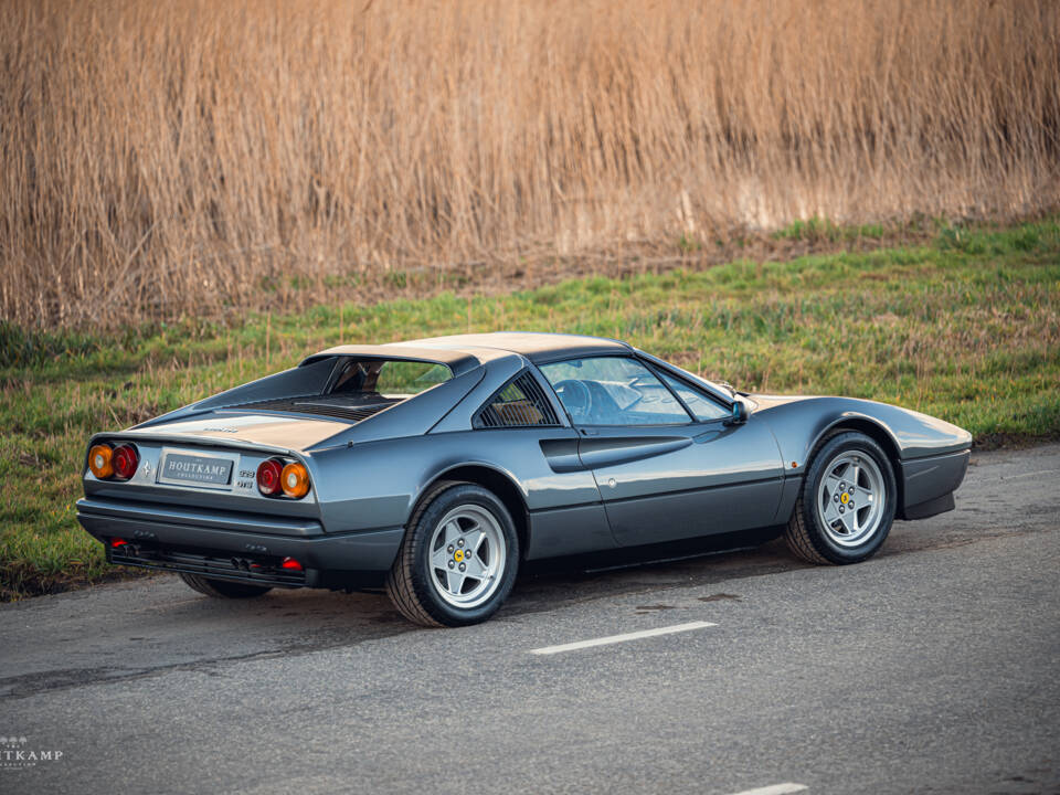 Bild 10/22 von Ferrari 328 GTS (1987)