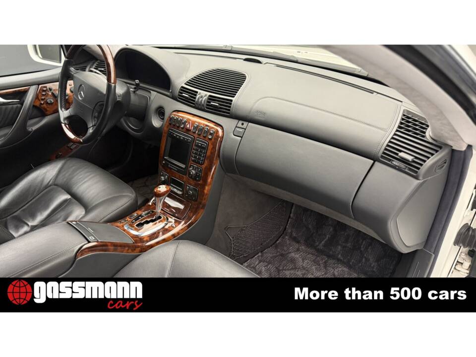 Imagen 10/15 de Mercedes-Benz CL 600 (2002)