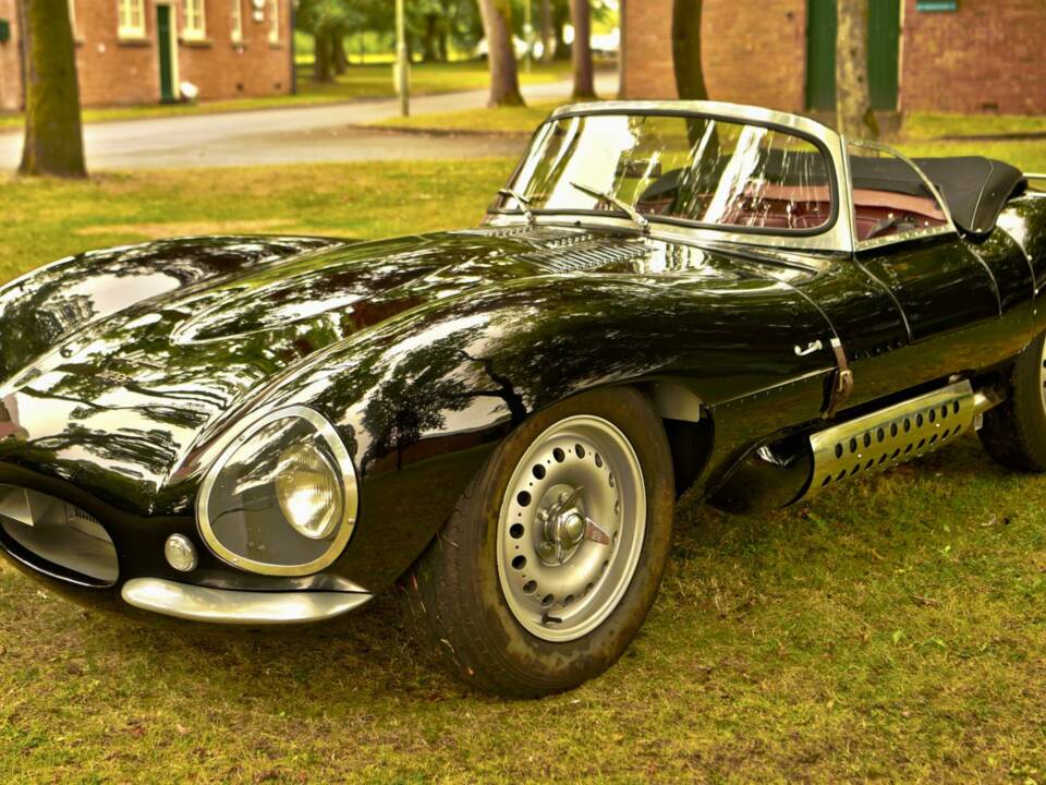 Image 6/50 of Jaguar XK-SS (1967)