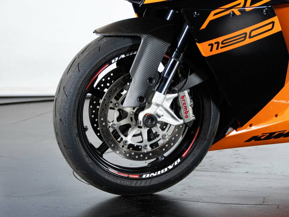 Bild 27/50 von KTM DUMMY (2011)