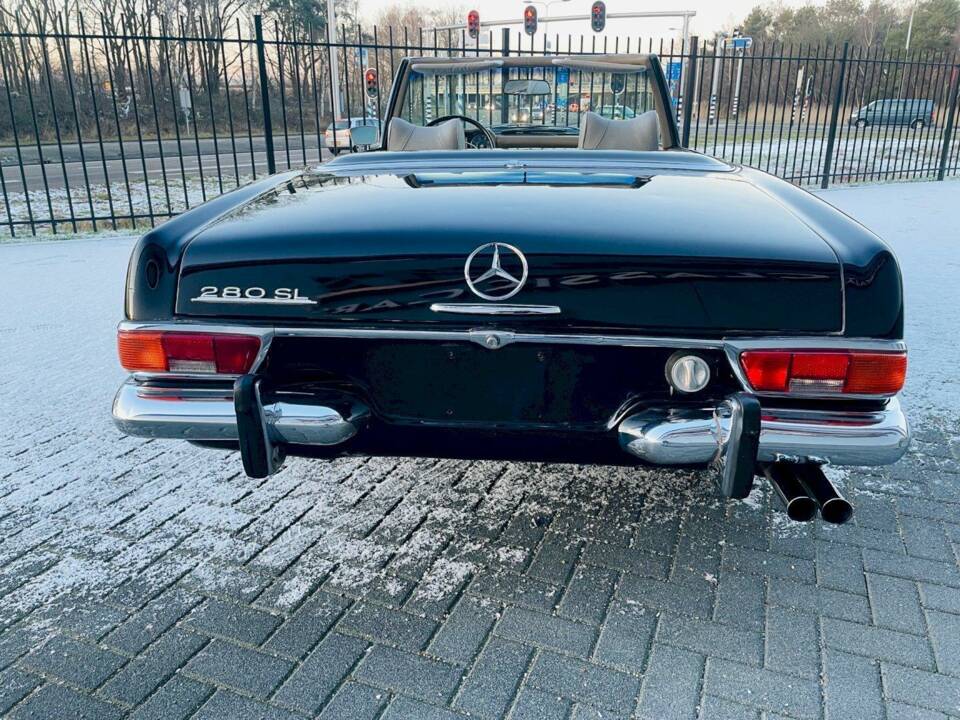 Image 10/35 of Mercedes-Benz 280 SL (1970)
