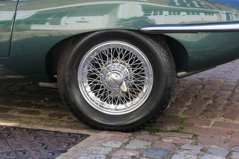 Immagine 24/50 di Jaguar E-Type 4.2 (1965)