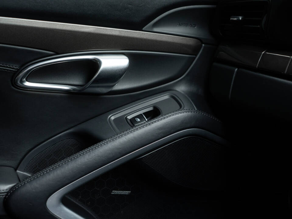 Imagen 30/51 de Porsche 911 Turbo (2014)