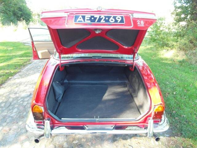 Image 24/52 of Jaguar XJ 6 2.8 (1971)