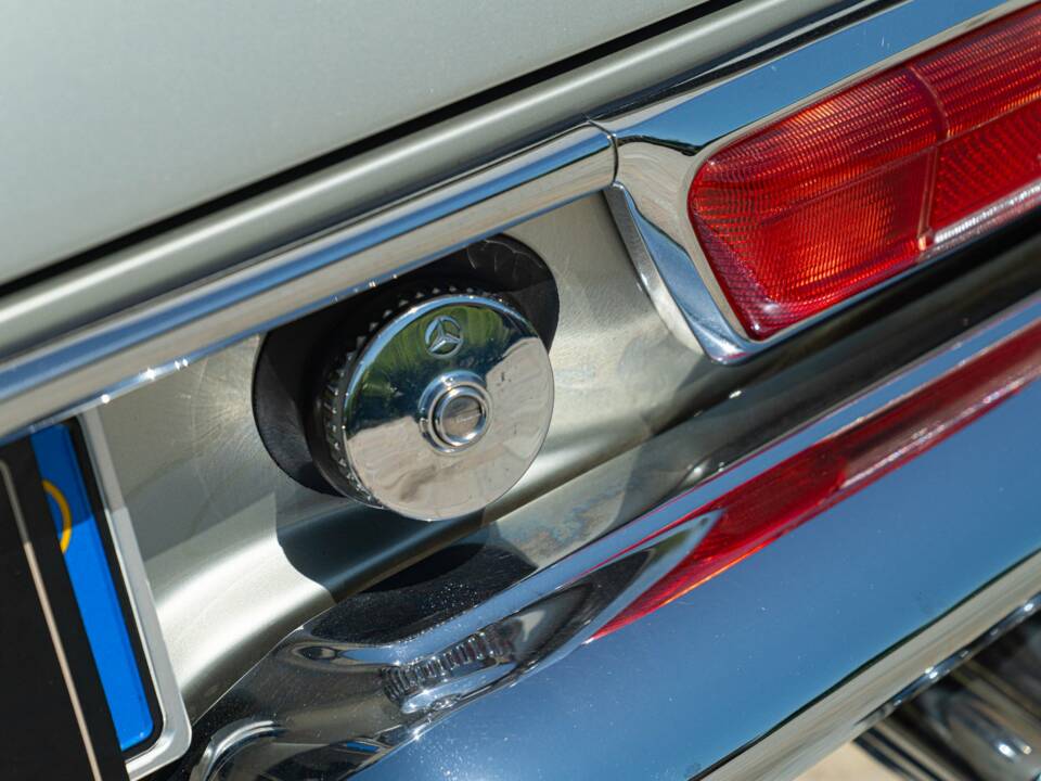 Bild 30/50 von Mercedes-Benz 230 SL (1965)