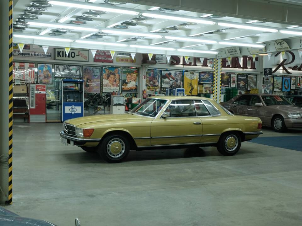 Image 2/50 de Mercedes-Benz 280 SLC (1977)
