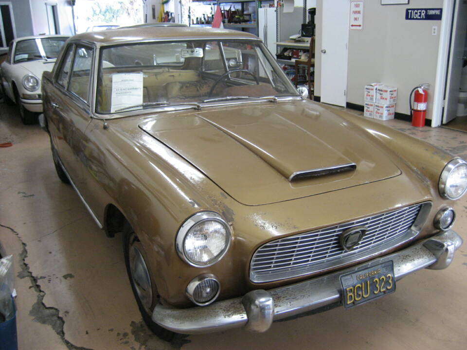 Image 3/23 of Lancia Flaminia Coupe Pininfarina (1960)