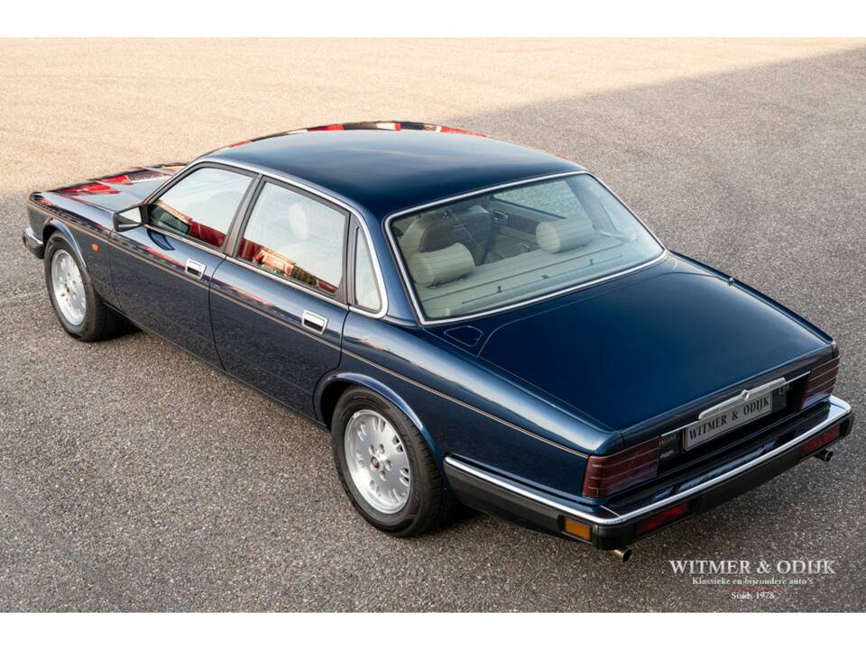 Bild 2/16 von Jaguar XJ 40 3.2 (1994)