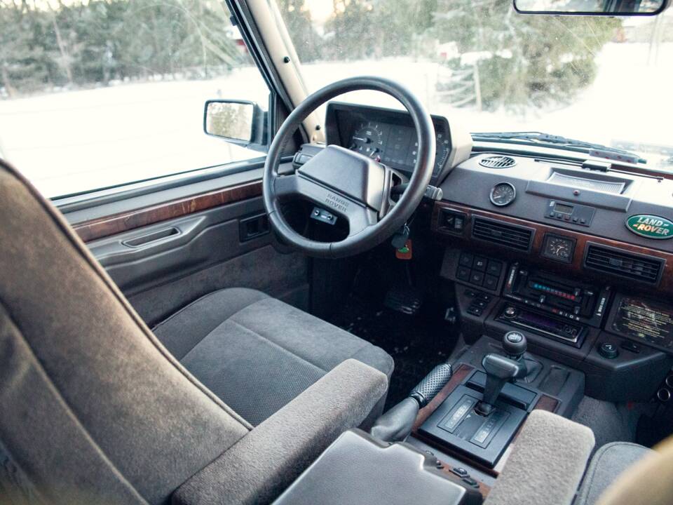 Obraz 29/39 pojazdu Land Rover Range Rover Classic Vogue SEi (1993)