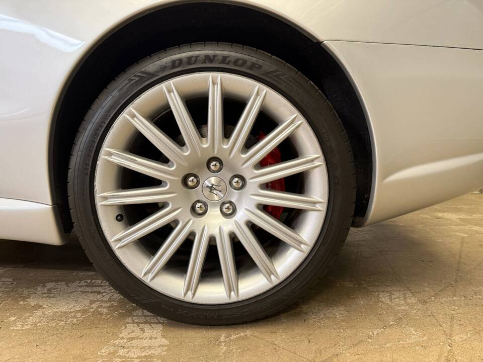 Image 13/17 of Maserati 4200 (2006)