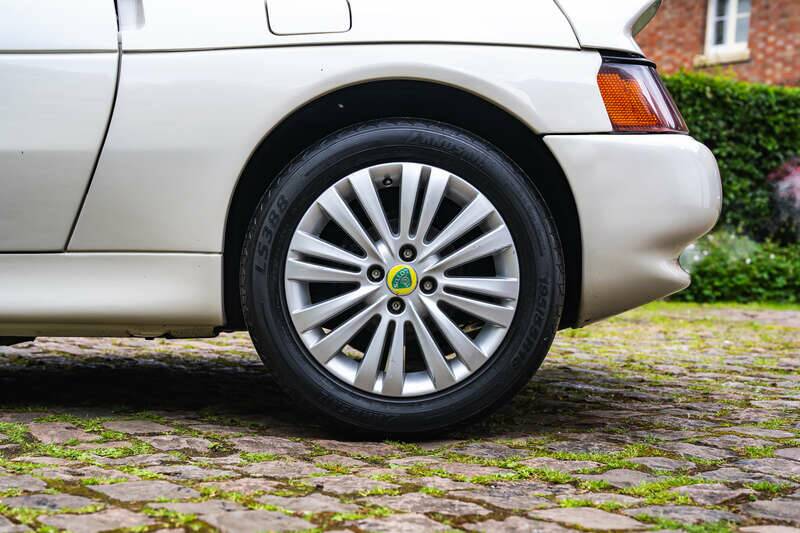Bild 25/50 von Lotus Elan (1991)