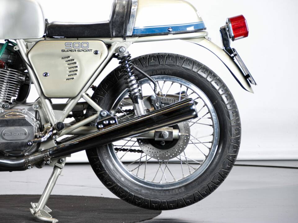 Image 16/50 of Ducati 900 SS (1977)
