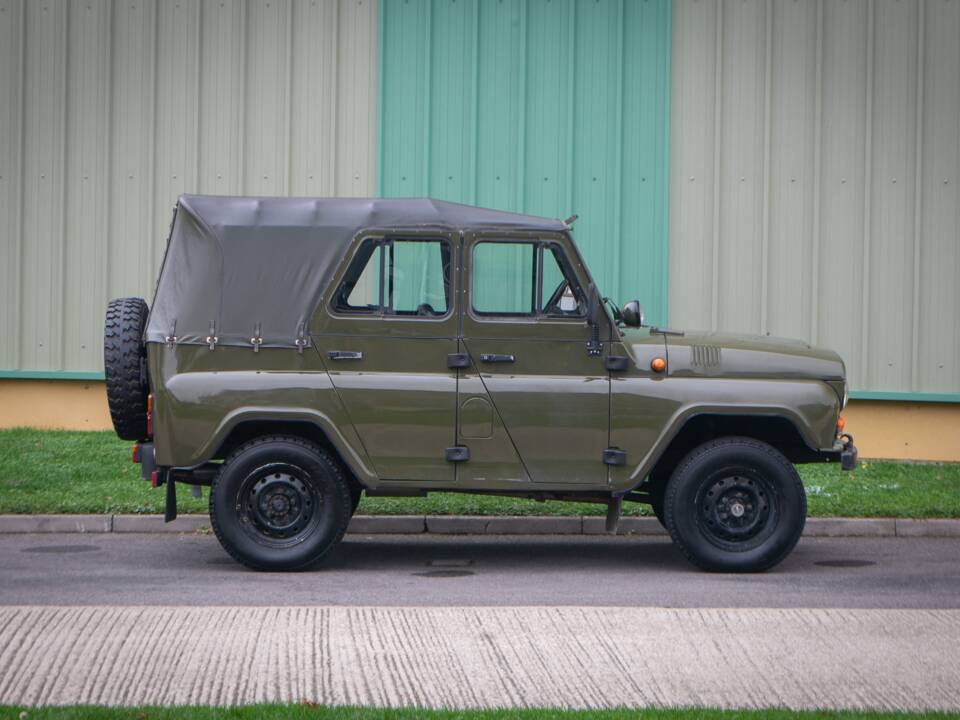 Image 4/35 of UAZ 31512 (2003)