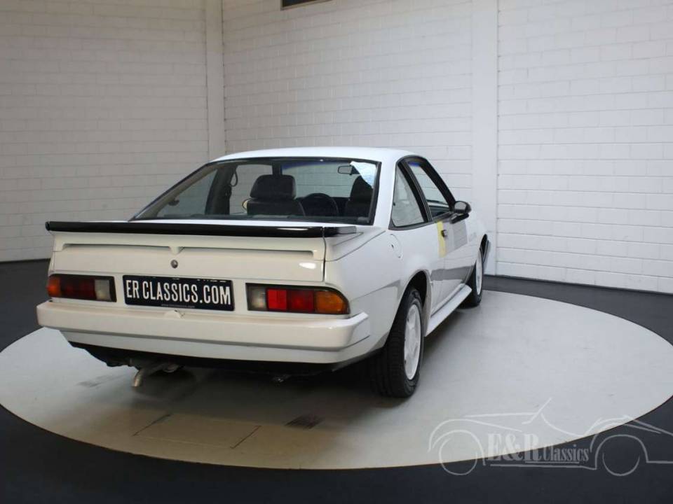 Bild 5/27 von Opel Manta 2,0 GSi (1988)