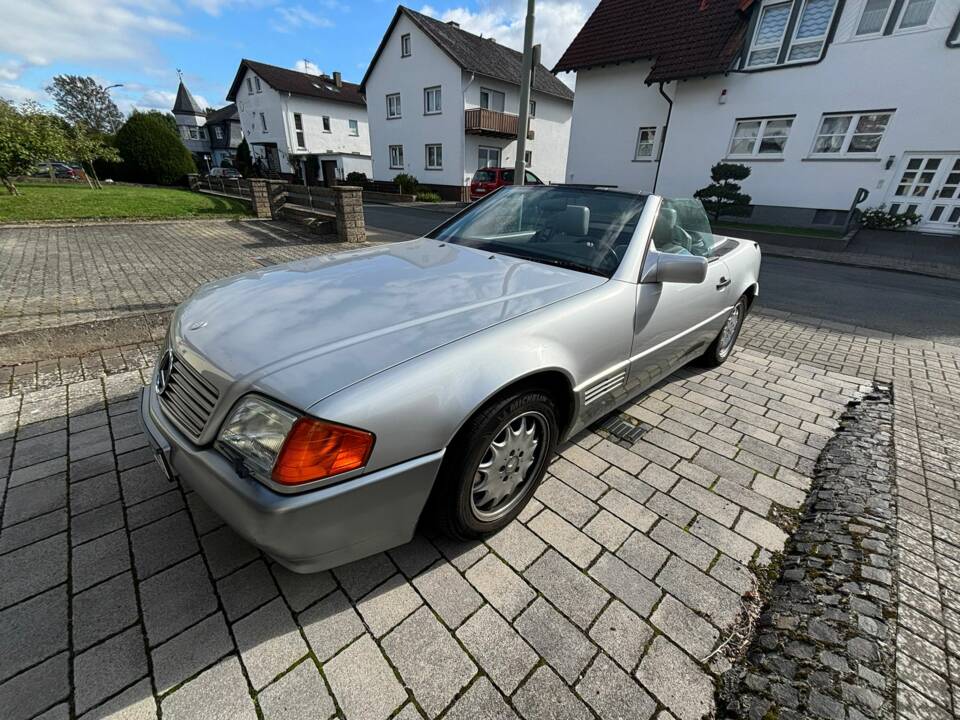 Imagen 3/7 de Mercedes-Benz 300 SL-24 (1992)