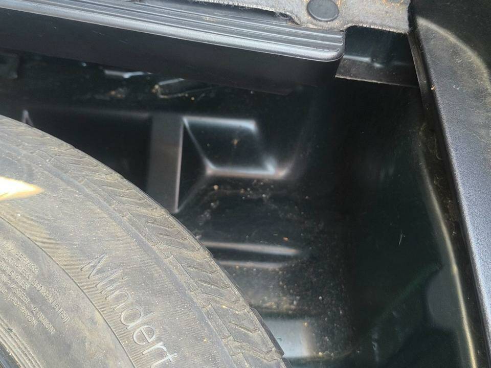 Image 21/42 of BMW 520i (1998)