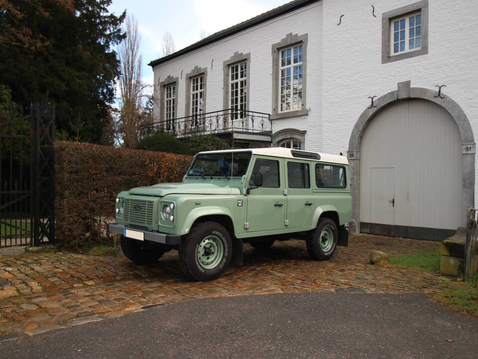 Bild 2/24 von Land Rover Defender 110 Heritage (2015)