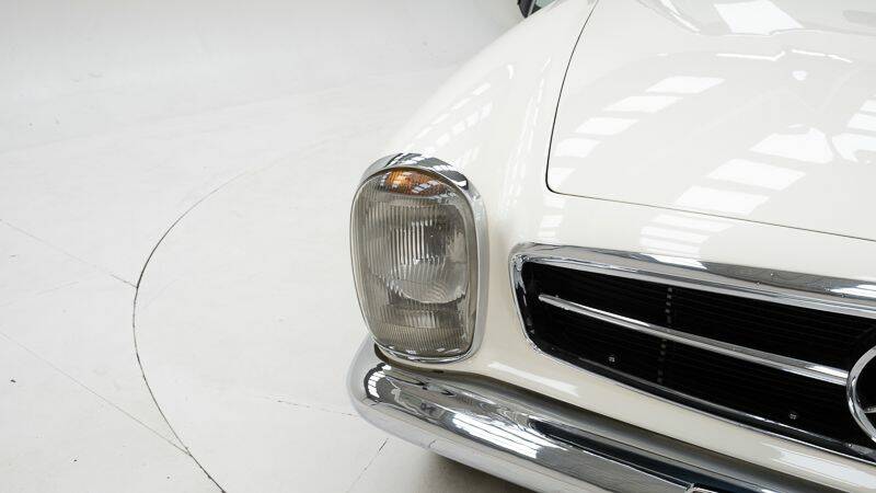 Image 10/15 of Mercedes-Benz 280 SL (1969)
