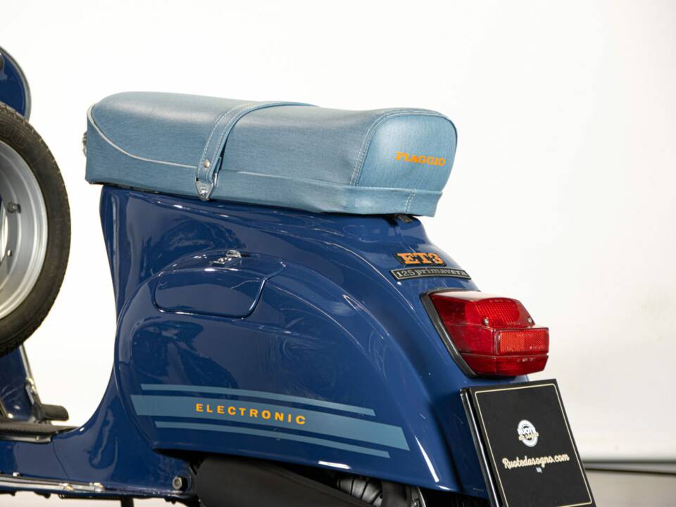 Bild 16/50 von Piaggio Vespa 125 Primavera ET3 (1978)