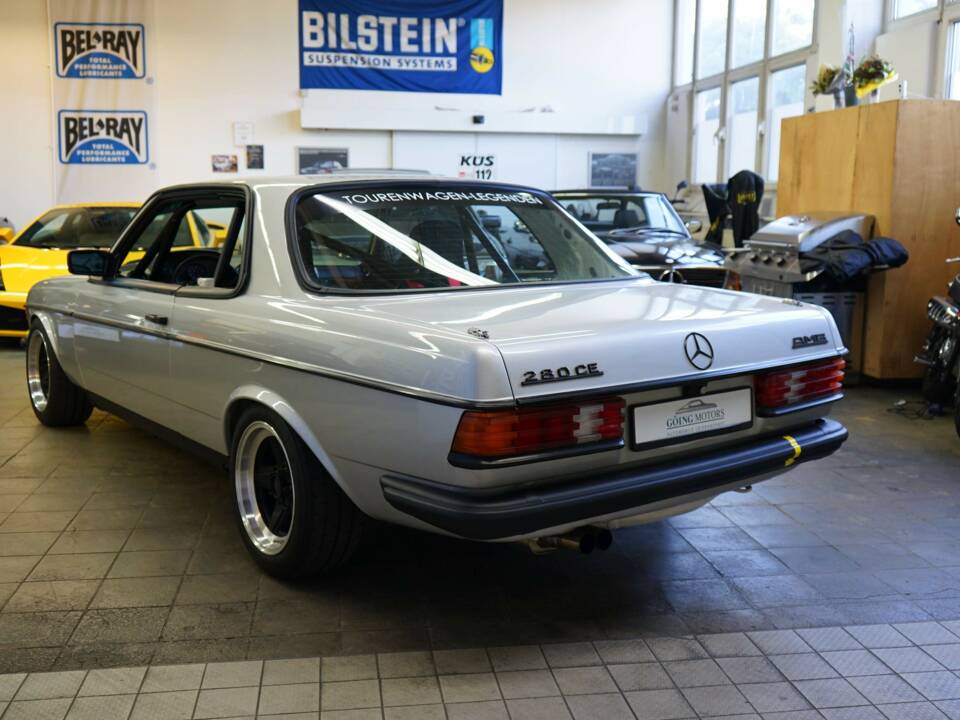 Immagine 11/40 di Mercedes-Benz 280 CE (1980)