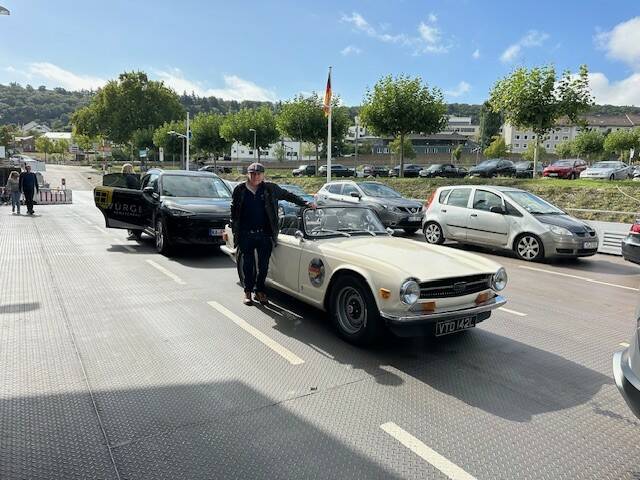 Bild 23/24 von Triumph TR 6 PI (1973)