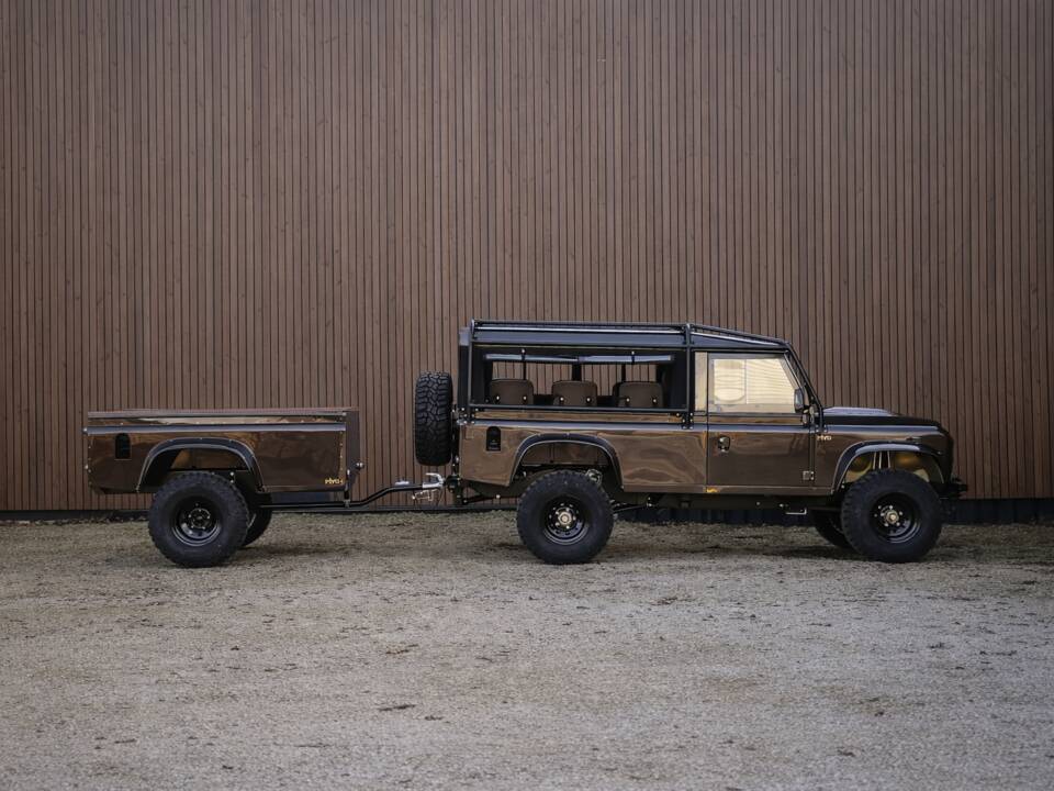 Bild 39/42 von Land Rover 110 (1986)