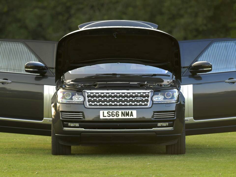 Bild 16/50 von Land Rover Range Rover Autobiography SDV8 (2017)
