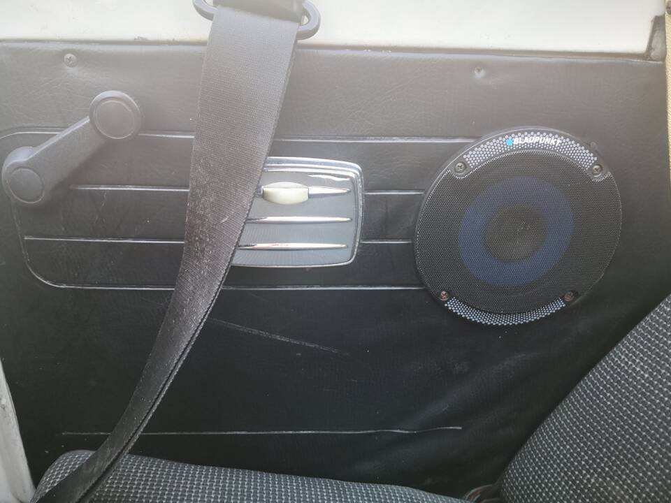 Bild 156/160 von Volkswagen Käfer 1300 (1971)