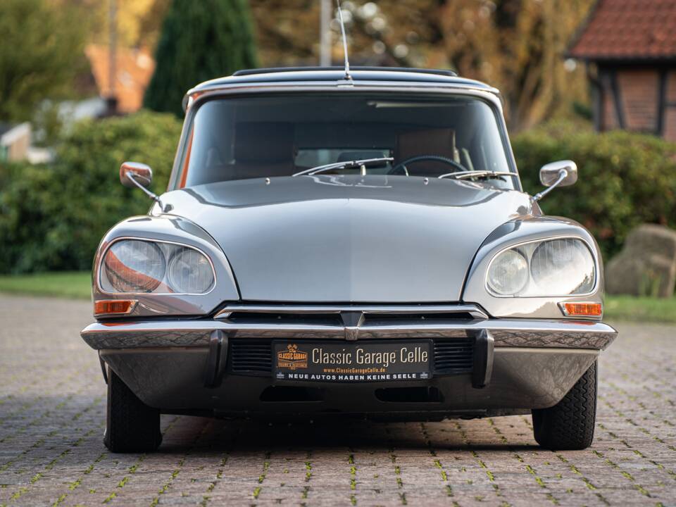 Image 6/44 of Citroën DS 21 (1968)