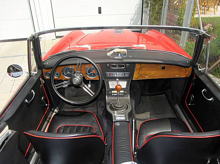 Imagen 7/9 de Austin-Healey 3000 Mk III (BJ8) (1967)