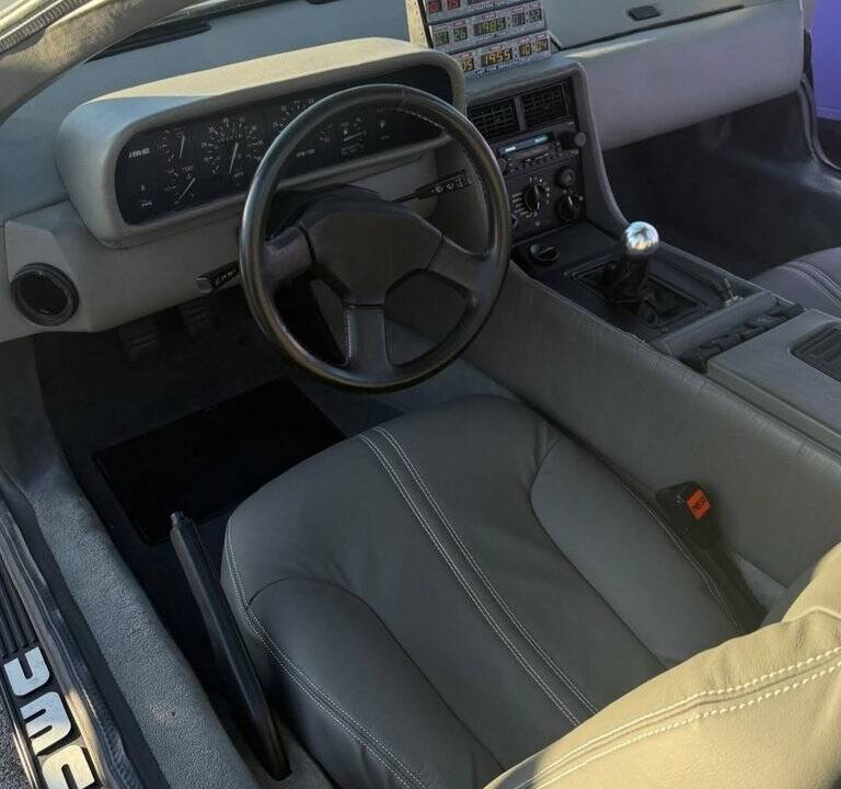 Image 2/7 of DeLorean DMC-12 (1981)