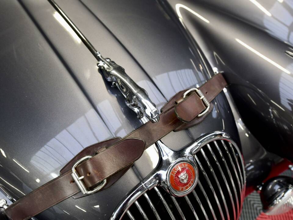 Image 44/46 of Jaguar XK 150 3.4 S OTS (1958)