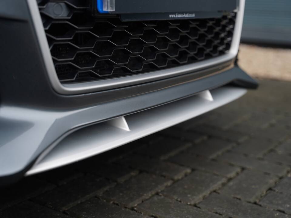 Immagine 35/50 di Audi RS6 Avant (2015)