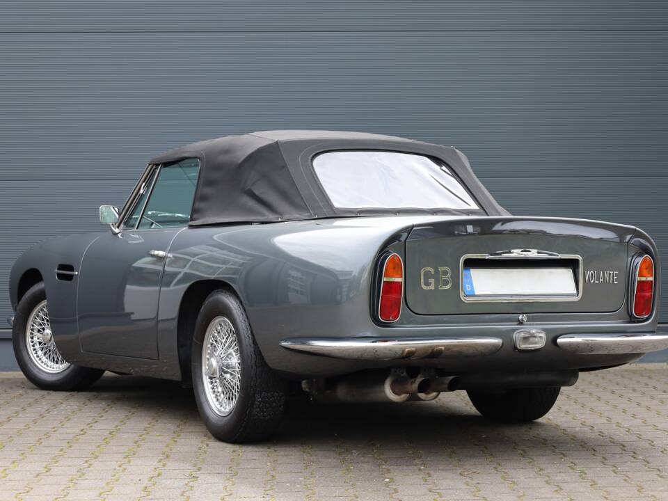 Bild 23/24 von Aston Martin DB 6 Volante (1967)