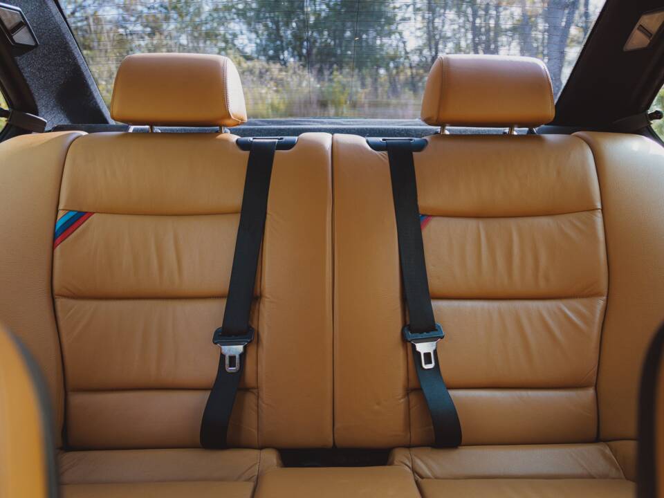 Immagine 33/37 di BMW M3 (1997)