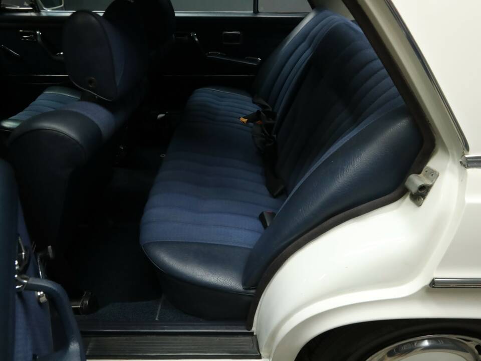 Bild 43/50 von Mercedes-Benz 280 SE (1970)